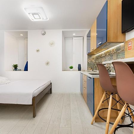 Apartments On Chaykovskogo 16 オデッサ エクステリア 写真