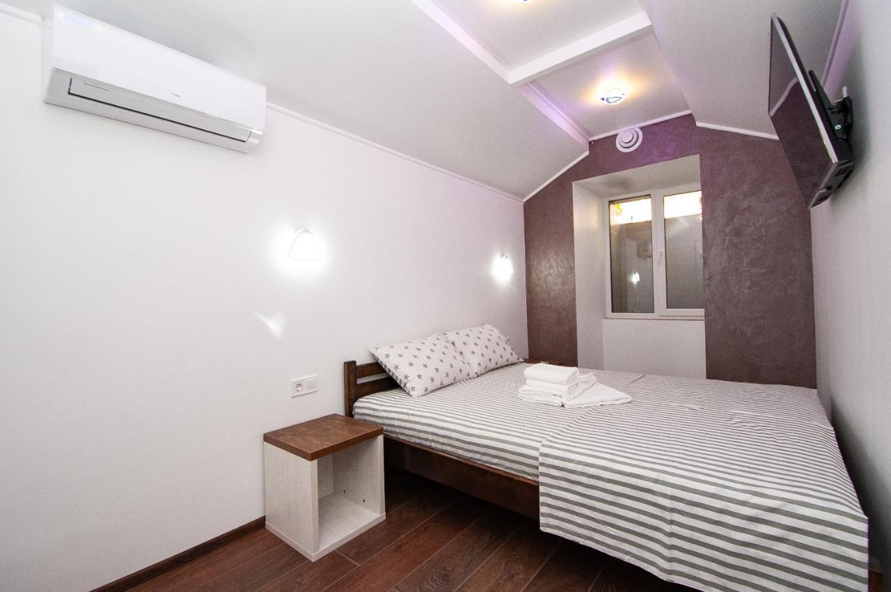 Apartments On Chaykovskogo 16 オデッサ エクステリア 写真