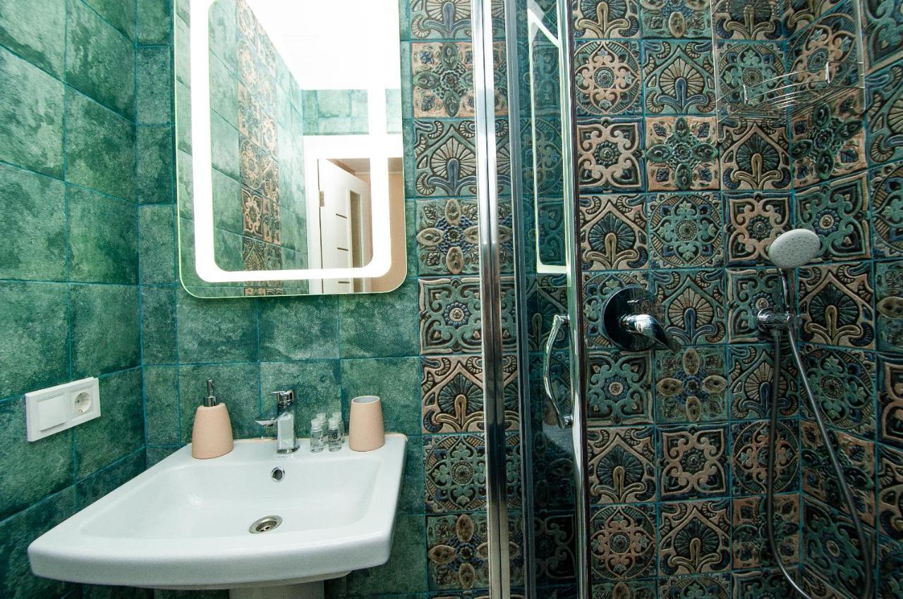 Apartments On Chaykovskogo 16 オデッサ エクステリア 写真