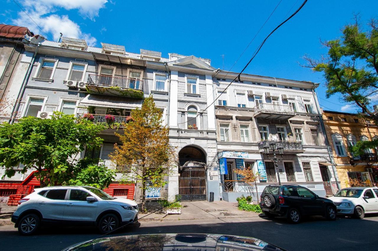 Apartments On Chaykovskogo 16 オデッサ エクステリア 写真