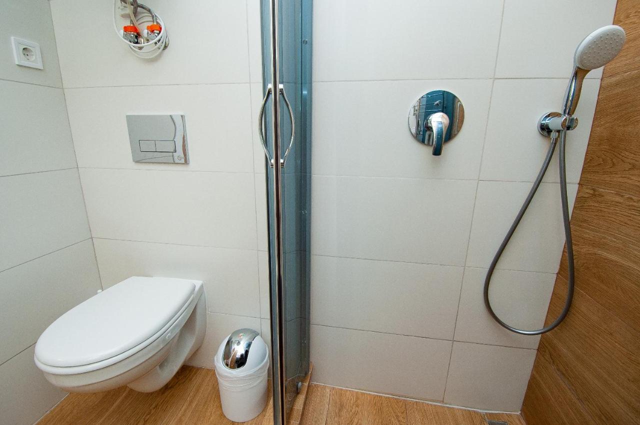Apartments On Chaykovskogo 16 オデッサ エクステリア 写真